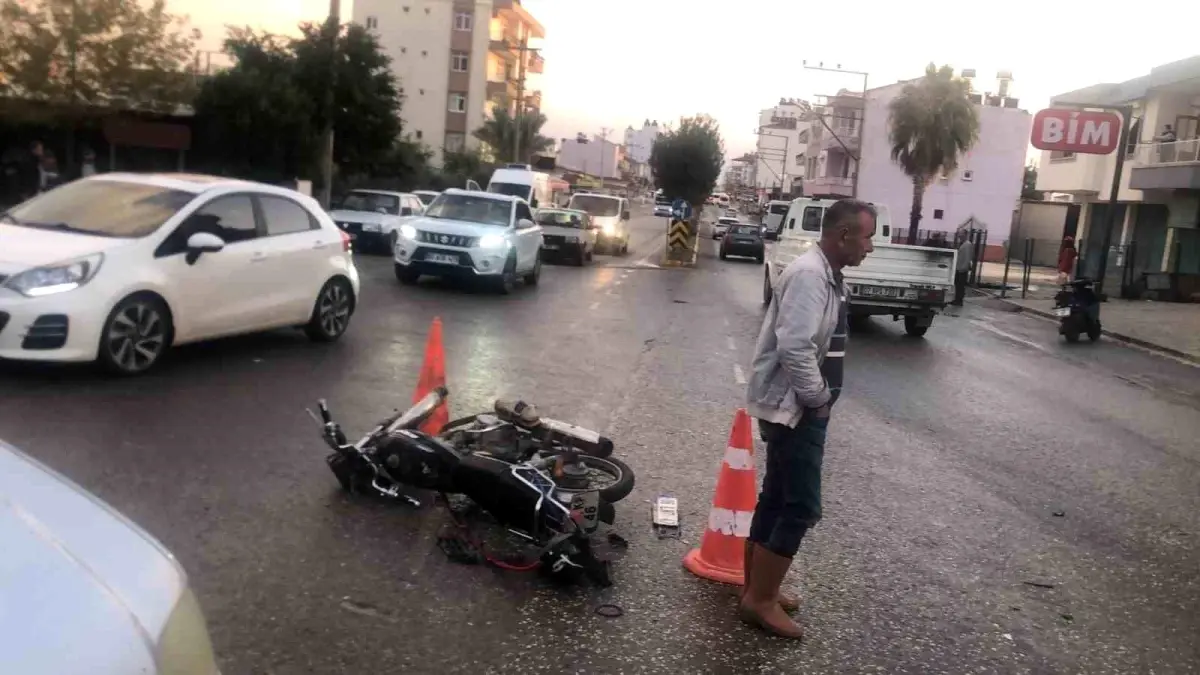 Antalya’da Otomobil-Motosiklet Kazası