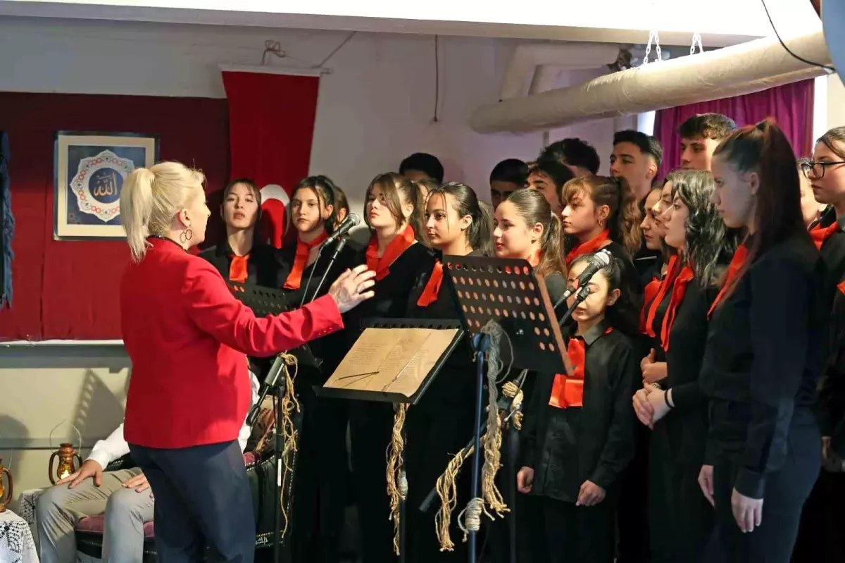 Mehmet Akif Ersoy, 88. Vefat Yılında Müzikli Tiyatro Gösterisiyle Anıldı